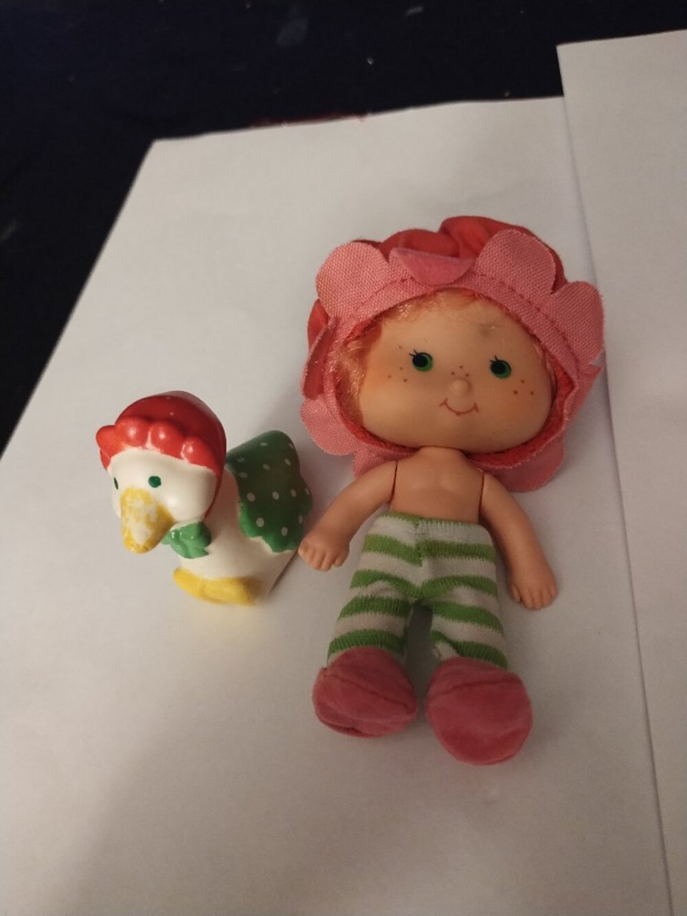 Strawberry Shortcake Cherry Cuddler with Pet Gooseberry